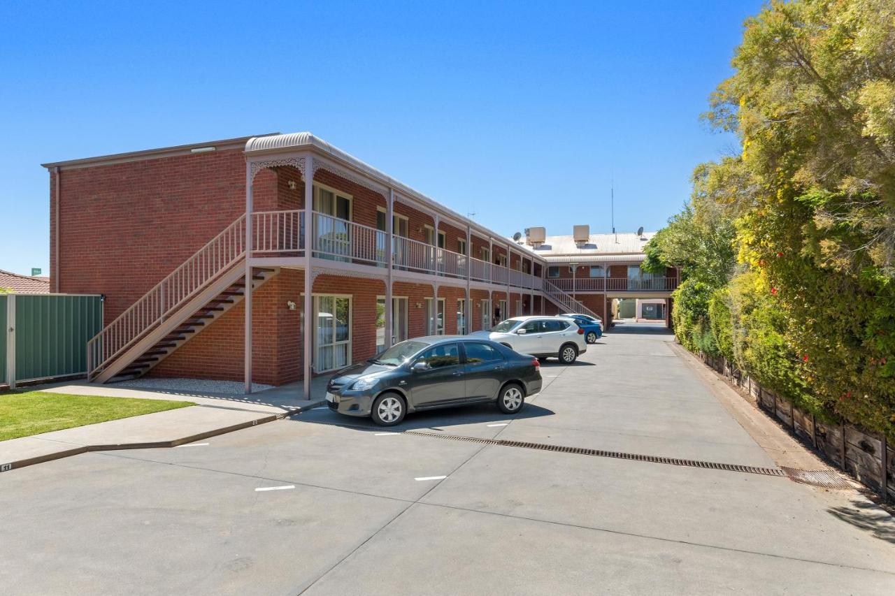 Burke And Wills Motor Inn Swan Hill Buitenkant foto
