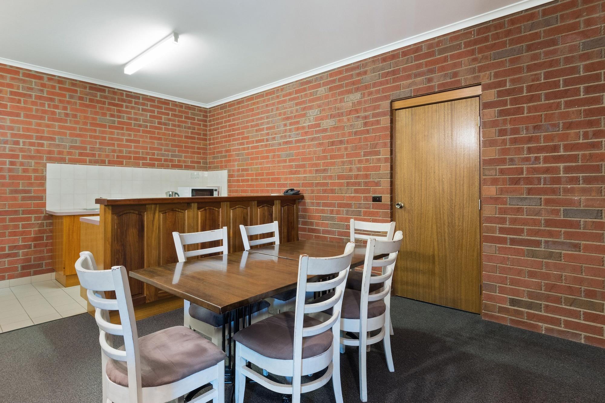 Burke And Wills Motor Inn Swan Hill Buitenkant foto